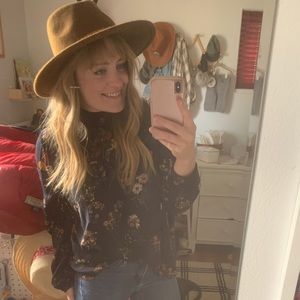 Meet your Posher, Alyssa